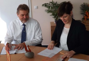 Unterzeichnung der Koop-Vereinbarung (S.Bäsler & A.Böttcher)